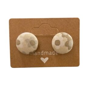 Cream Flower Button Earrings